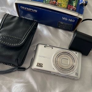 Olympus VG-160 14MP 5x Zoom 26mm Digital HD Camera